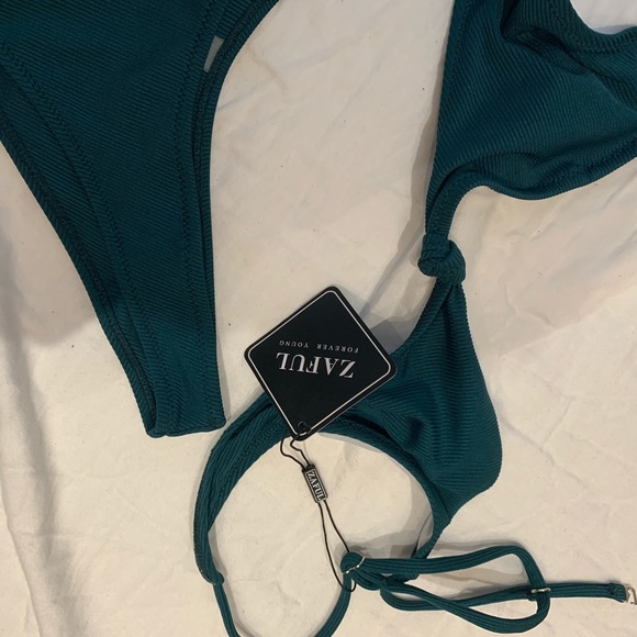 Zaful ribbed bikini never worn!!! - Picture 4 of 4